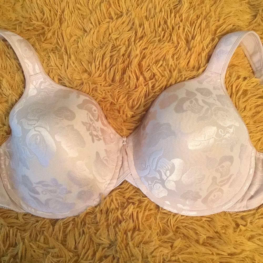 Wacoal Cream Lace & Pearl Accent Bra